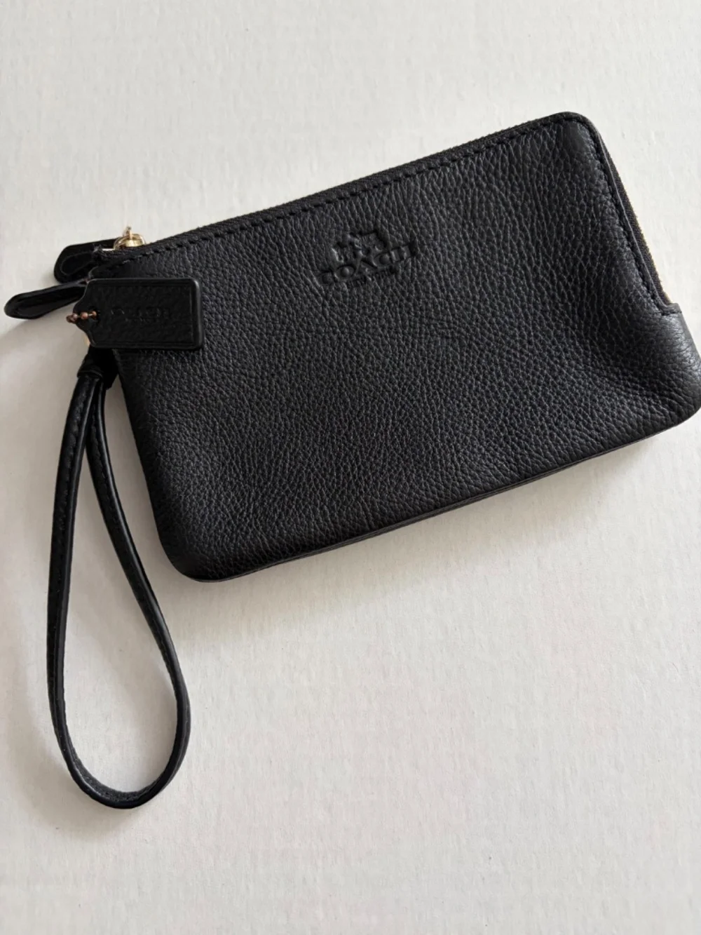 COACH Pebbled Leather Double Corner Zip Wristlet, Black